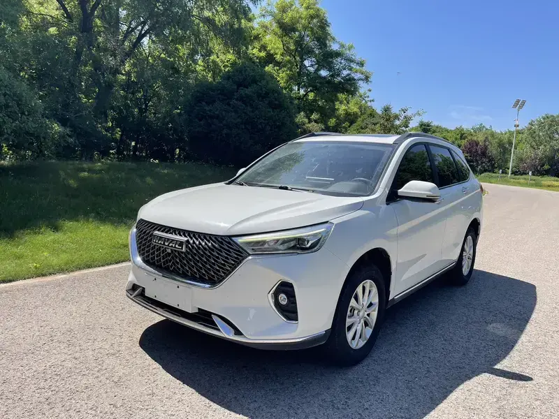 2023 Haval M6 с пробегом 8 000 км