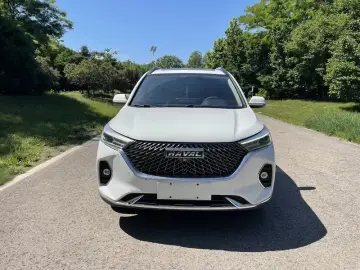 2023 Haval M6 с пробегом 8 000 км