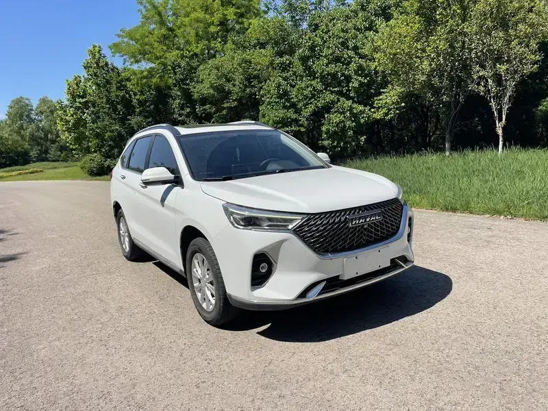 2023 Haval M6 с пробегом 8 000 км