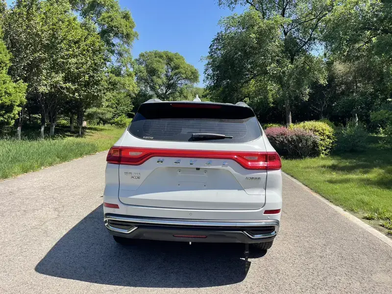 2023 Haval M6 с пробегом 8 000 км