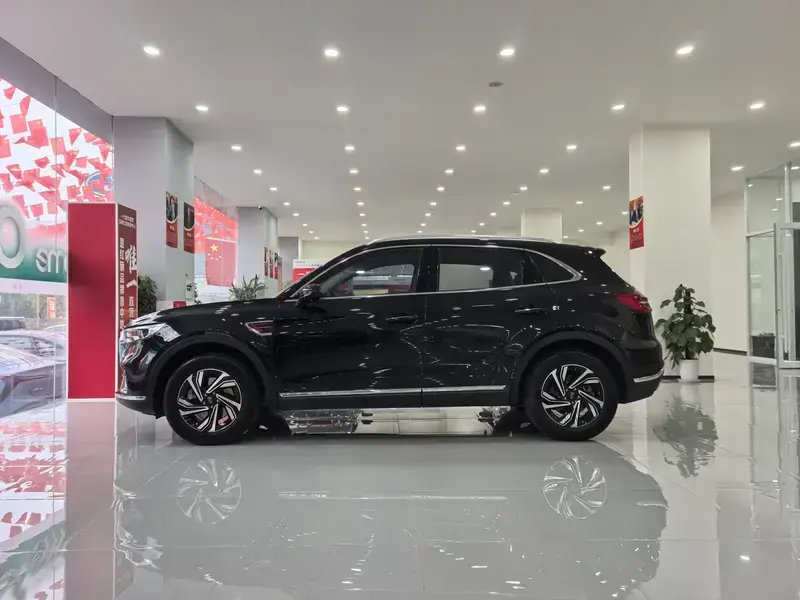 2022 Hongqi HS5 с пробегом 45 000 км