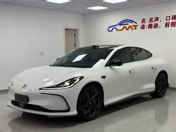 IM Motors (Zhiji) L6