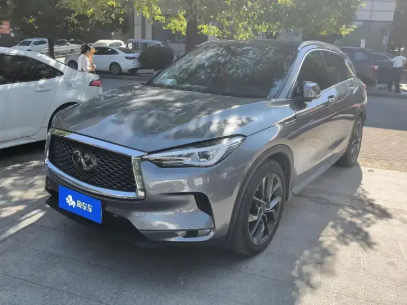 2022 Infiniti QX50 с пробегом 18 000 км