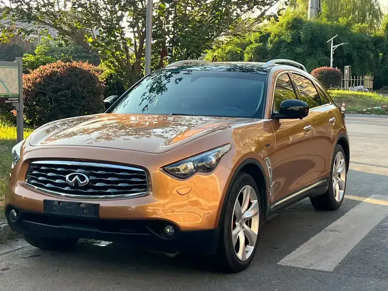 2011 Infiniti FX с пробегом 220 000 км