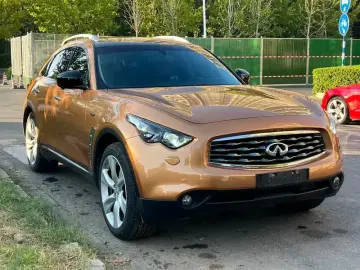2011 Infiniti FX с пробегом 220 000 км
