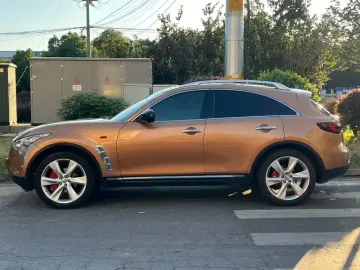2011 Infiniti FX с пробегом 220 000 км
