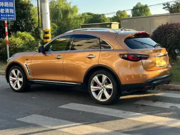 2011 Infiniti FX с пробегом 220 000 км