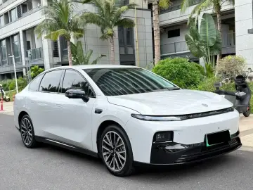 2025 Leapmotor B01 с пробегом 11 000 км