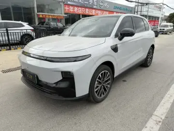Leapmotor B10