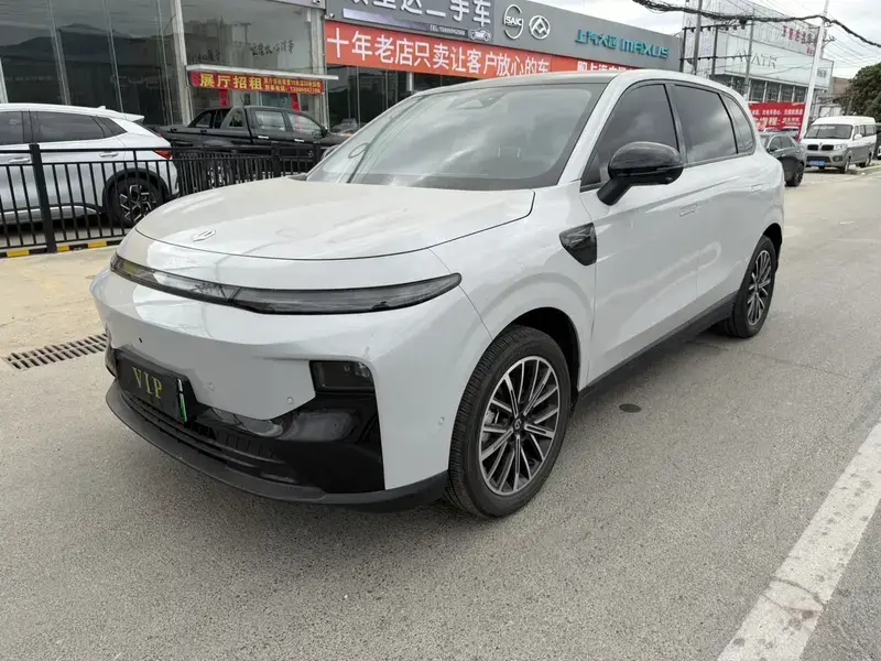 2025 Leapmotor B10 с пробегом 40 000 км