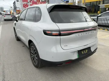 2025 Leapmotor B10 с пробегом 40 000 км