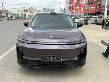2025 Leapmotor B10 с пробегом 12 000 км