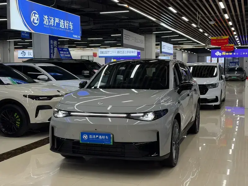 2024 Leapmotor C10 с пробегом 8 500 км