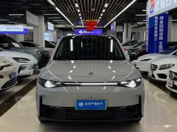 2024 Leapmotor C10 с пробегом 8 500 км