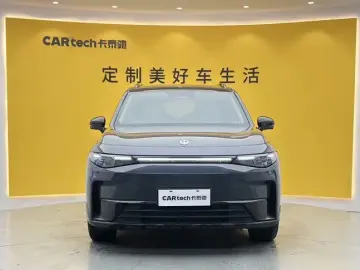 2024 Leapmotor C16 с пробегом 17 000 км