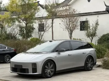 Li Auto (Lixiang) i6