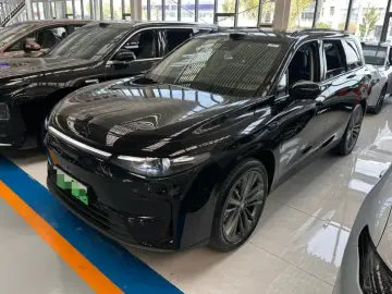 Leapmotor C16
