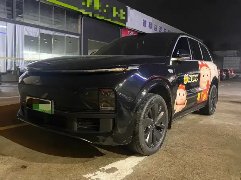 2025 Li Auto (Lixiang) L8 с пробегом 19 000 км