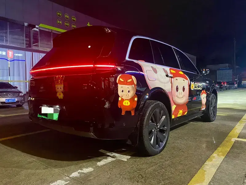 2025 Li Auto (Lixiang) L8 с пробегом 19 000 км