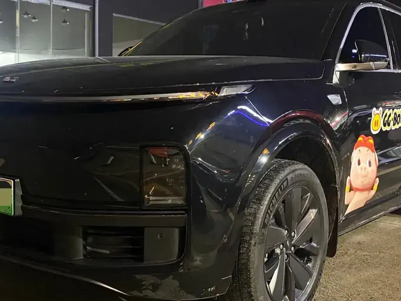 2025 Li Auto (Lixiang) L8 с пробегом 19 000 км
