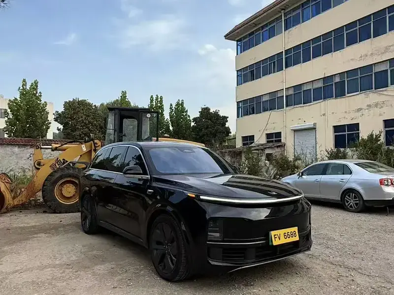 2024 Li Auto (Lixiang) L8 с пробегом 21 000 км