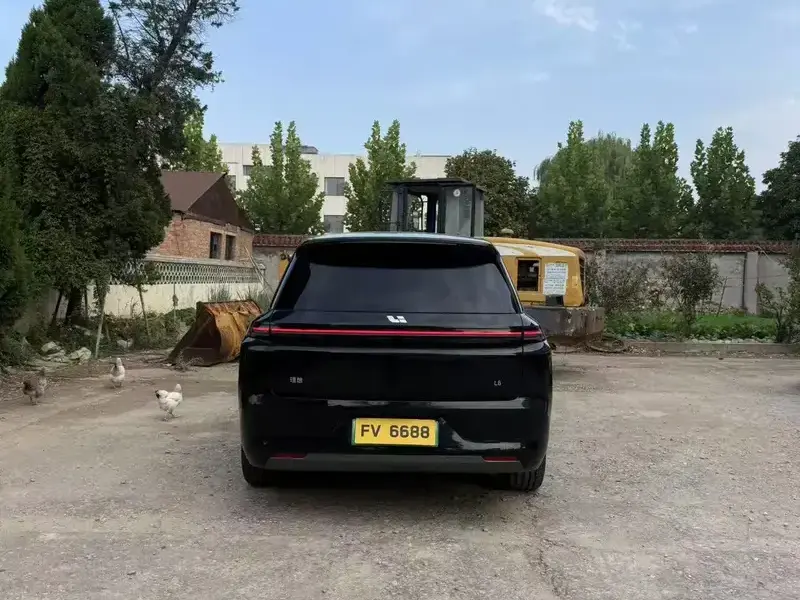 2024 Li Auto (Lixiang) L8 с пробегом 21 000 км