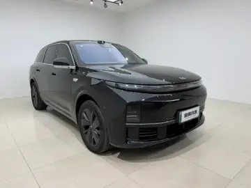 2025 Li Auto (Lixiang) L7 с пробегом 33 000 км