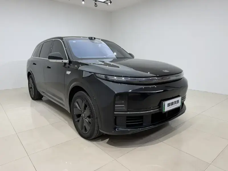 2025 Li Auto (Lixiang) L7 с пробегом 33 000 км