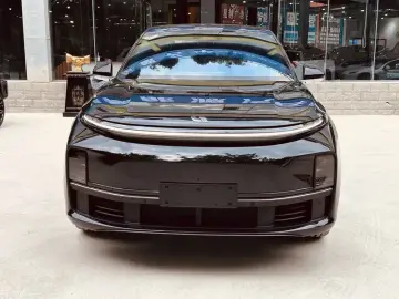 2024 Li Auto (Lixiang) L7 с пробегом 28 000 км