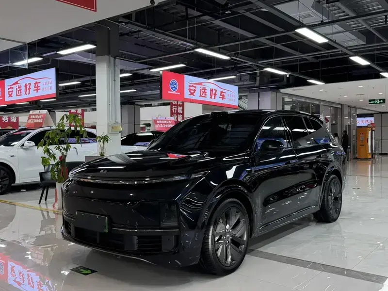 2024 Li Auto (Lixiang) L8 с пробегом 48 000 км