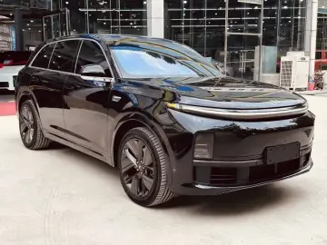 2024 Li Auto (Lixiang) L7 с пробегом 28 000 км
