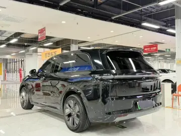 2024 Li Auto (Lixiang) L8 с пробегом 48 000 км