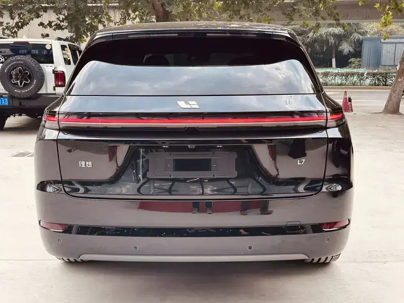 2024 Li Auto (Lixiang) L7 с пробегом 28 000 км