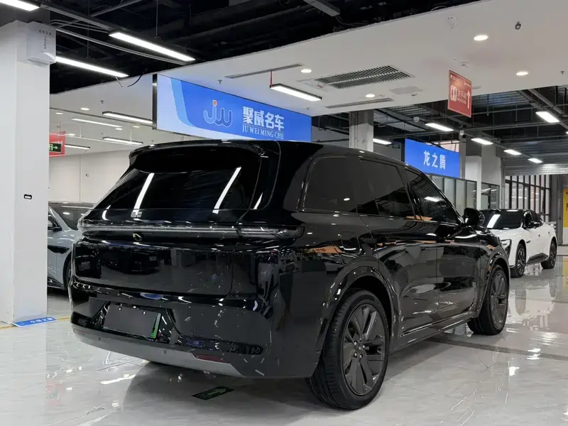 2024 Li Auto (Lixiang) L8 с пробегом 48 000 км