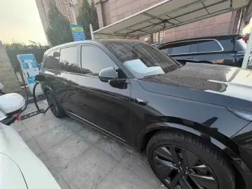 2024 Li Auto (Lixiang) L9 с пробегом 59 800 км