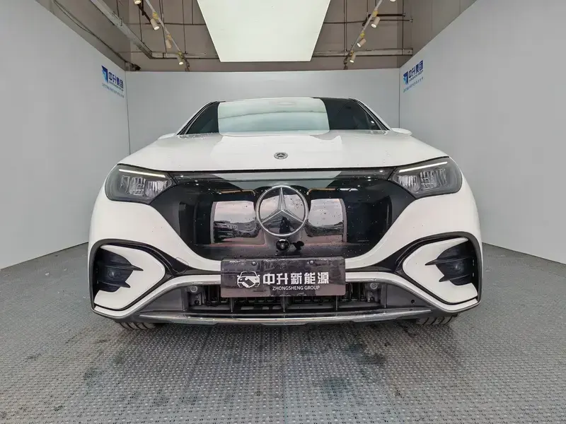 2023 Mercedes-Benz EQE SUV с пробегом 53 000 км