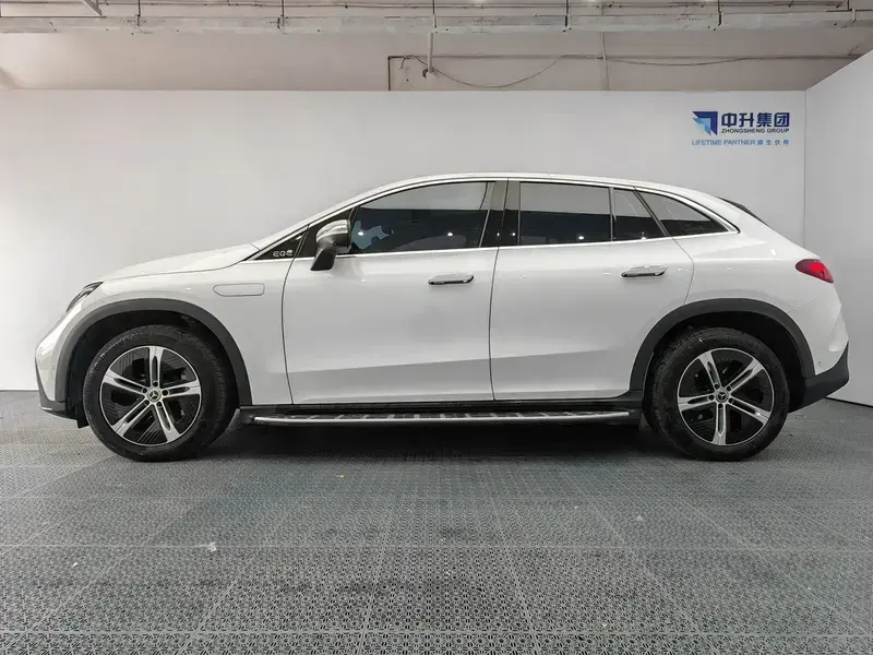 2023 Mercedes-Benz EQE SUV с пробегом 53 000 км