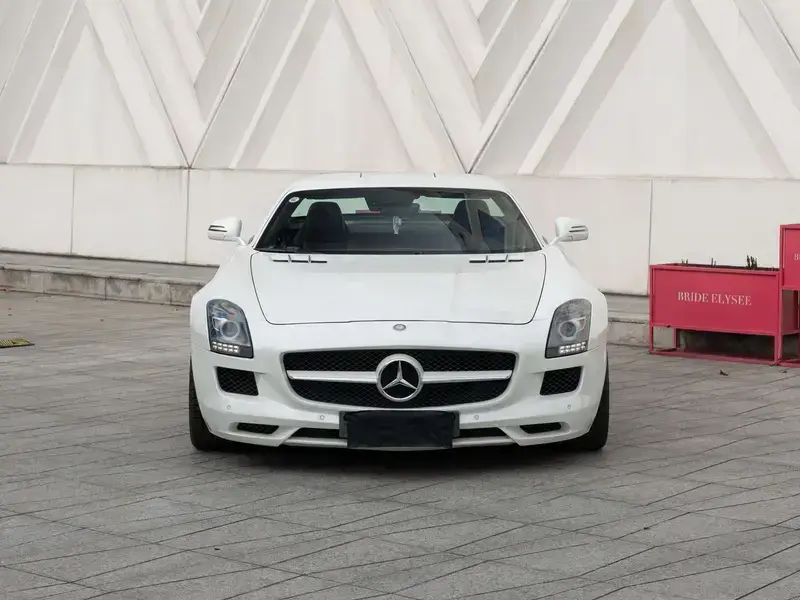 2011 Mercedes-Benz SLS AMG с пробегом 39 900 км