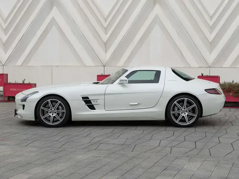2011 Mercedes-Benz SLS AMG с пробегом 39 900 км