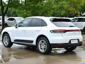 2021 Porsche Macan с пробегом 35 000 км