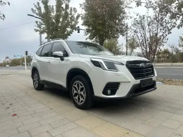 2022 Subaru Forester с пробегом 30 000 км