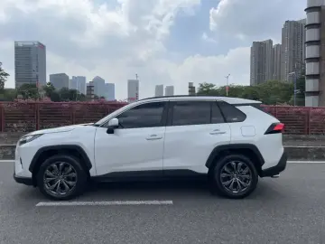 2023 Toyota RAV4 с пробегом 56 000 км
