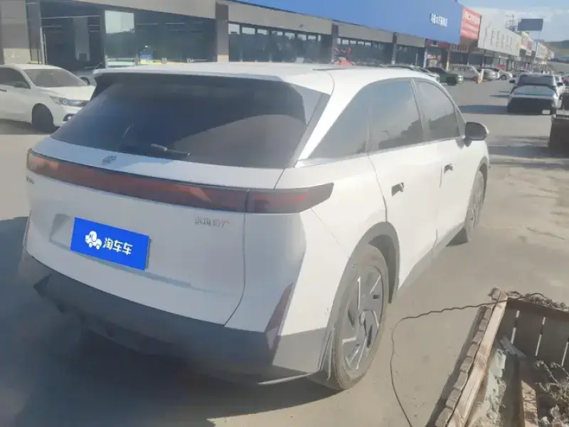 2023 Venucia VX6 с пробегом 21 000 км