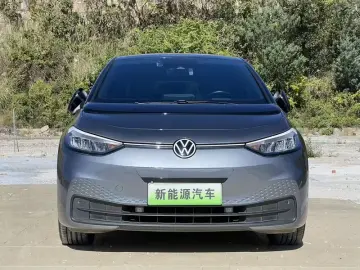 2024 Volkswagen ID.3 с пробегом 30 000 км