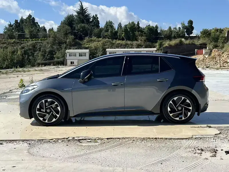2024 Volkswagen ID.3 с пробегом 30 000 км