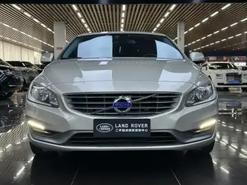 2018 Volvo S60 с пробегом 80 000 км