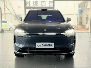 2024 Aito M9 с пробегом 71 300 км