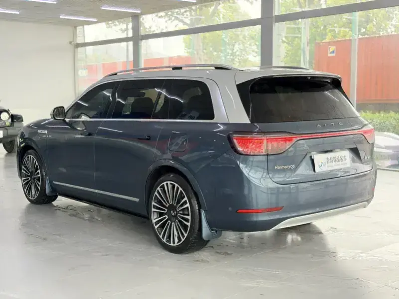 2024 Aito M9 с пробегом 71 300 км