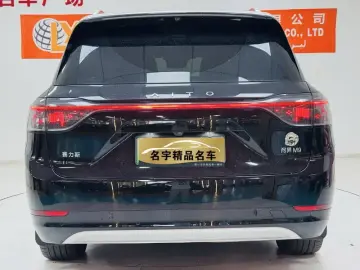 2024 Aito M9 с пробегом 48 000 км