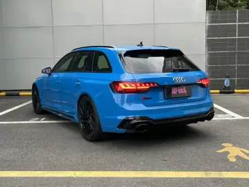 2021 Audi RS 4 с пробегом 78 000 км